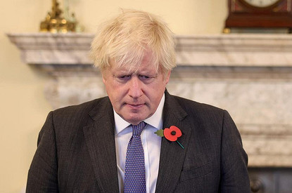 Британцы высмеяли главную рождественскую елку страны и назвали ее «прической Бориса Джонсона»