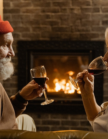 Что подарить маме и папе на Новый год-2022: 10 полезных вещей