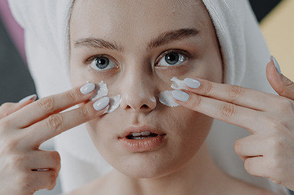 Какие компоненты искать в составе хорошего зимнего крема для лица