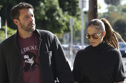 Семейный день: Дженнифер Лопес и Бен Аффлек отправились с детьми в кино (фото)