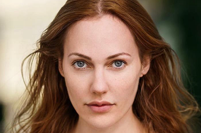 Звезда «Великолепного века» Мерьем Узерли вышла в свет в платье от российского бренда