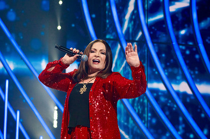 Выступление Софии Ротару, зажигательные танцы Лолиты и не только: как прошла «Песня года - 2021»