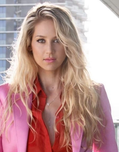 Анна Курникова умилительно пообщалась с годовалой дочкой на русском языке (видео)