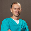 Кущ Олег Владимирович, врач-стоматолог-хирург-имплантолог и генеральный директор сети стоматологических клиник «Фактор Улыбки»