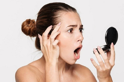 Ботокс, мезо или гиалуронка: какие уколы разгладят мимические морщинки?