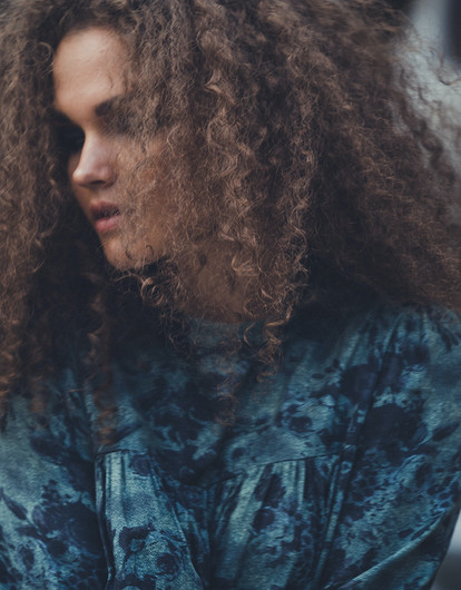 5 быстрых способов придать волосам объем (займет не больше 10 минут)