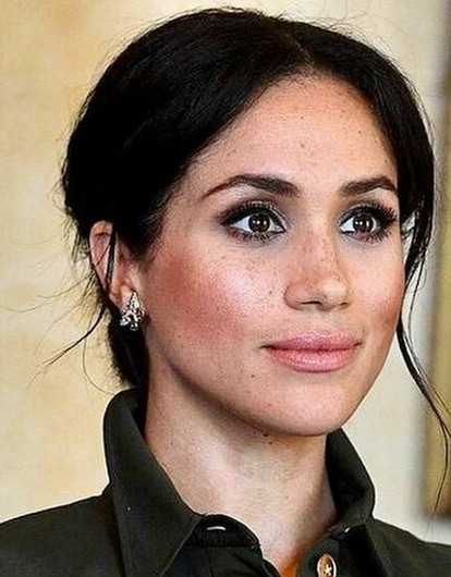 Меган Маркл впервые появилась перед камерами после объявления о беременности