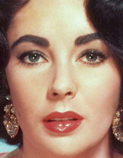 Восемь браков, борьба с тяжелыми болезнями и зависимостями Элизабет Тейлор: биография, семья и дети голливудской звезды