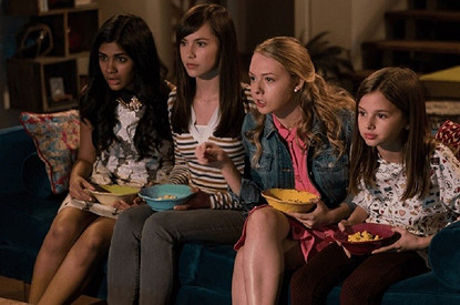 Всему свое место: как правильно рассказать ребенку про дресс-код