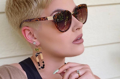 Стрижки с открытыми ушами: как выбрать, все правильно объяснить мастеру и уложить