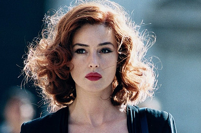 Не колет ботокс и не скрывает седину: манифест красоты Моники Беллуччи