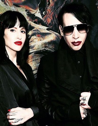 Эван Рейчел Вуд подала заявление в полицию на жену Мэрилина Мэнсона из-за угроз разрушить ее карьеру