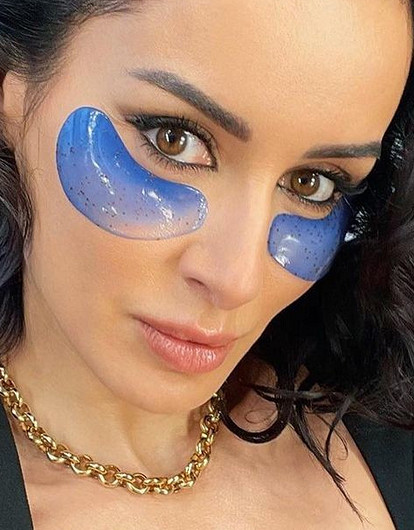 «Сон красоты» и бесплатный лифтинг: бьюти-секреты Тины Канделаки