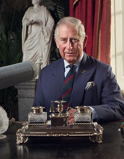 Стало известно, зачем 99-летний принц Филипп вызвал принца Чарльза в больницу