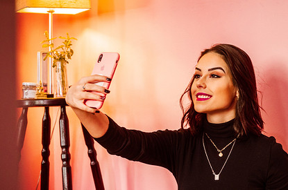 «Галочка, ты сейчас умрешь!»: новые правила макияжа для селфи