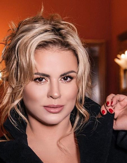 Анна Семенович рассказала, почему рассталась с таинственным возлюбленным