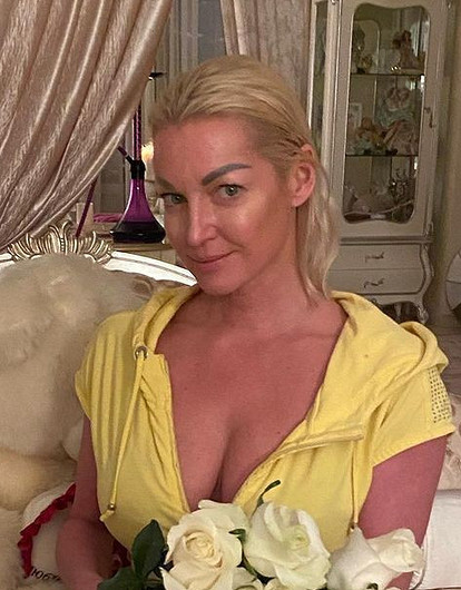 «Не знаю, где живет моя дочь»: Анастасия Волочкова рассказала о конфликте с бывшим мужем