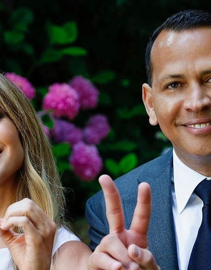 Дженнифер Лопес засняли за поцелуями с Алексом Родригесом после слухов об их расставании