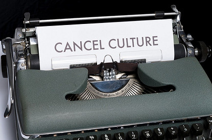 Сancel culture как стиль жизни: 5 знаков зодиака, которые постоянно всех осуждают