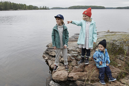 Как одевать ребенка весной? Советы эксперта для прогулок в любую погоду