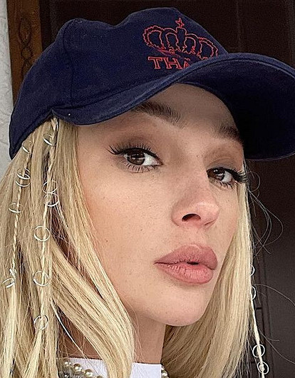 «Сильно горжусь»: Настя Ивлеева объяснила, почему Алла Пугачева пришла к ней на вечеринку