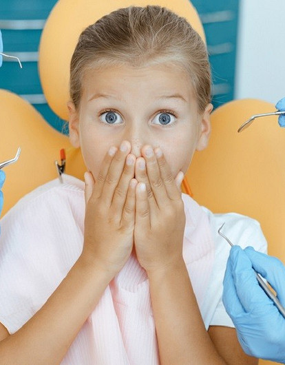 Детская стоматология без страха и боли: что такое метод седации и может ли он быть опасен