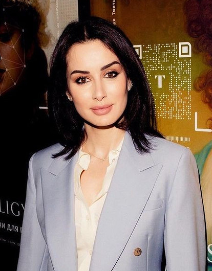 Тина Канделаки показала округлившийся живот (видео)