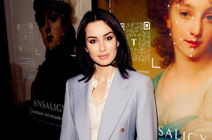 Тина Канделаки показала округлившийся живот (видео)