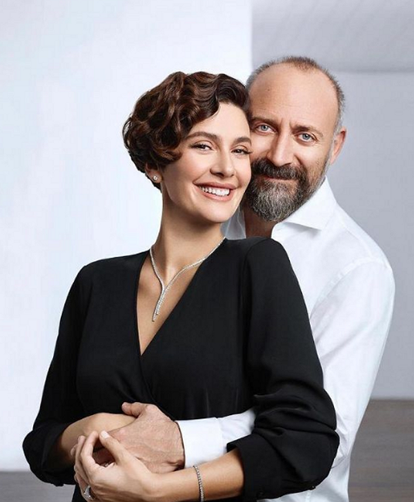Жены самых красивых турецких актеров: как они выглядят и чем занимаются