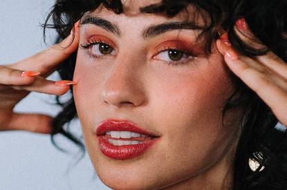 Всем оставаться на местах: 5 лайфхаков, чтобы продлить стойкость макияжу