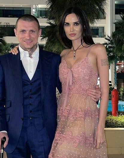 Жена Павла Мамаева вернулась к футболисту после обвинений в изменах