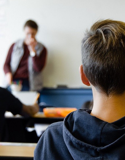 «Да потому что я не выдерживаю!»: как понять, что ребенку действительно нужен репетитор (видео)