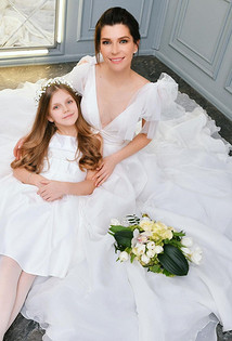 «Я снова сказала: «да!»: Екатерина Волкова отметила годовщину свадьбы в платье невесты