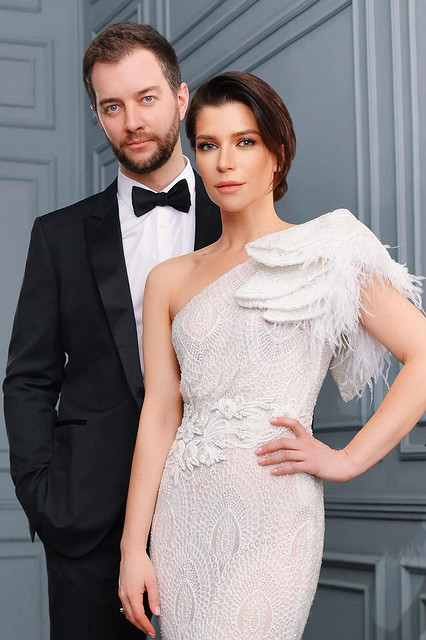 «Я снова сказала: «да!»: Екатерина Волкова отметила годовщину свадьбы в платье невесты