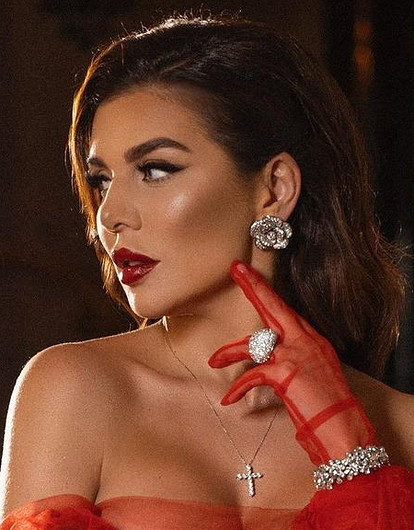 «Немного старит»: Анну Седокову раскритиковали за пепельное каре (видео)