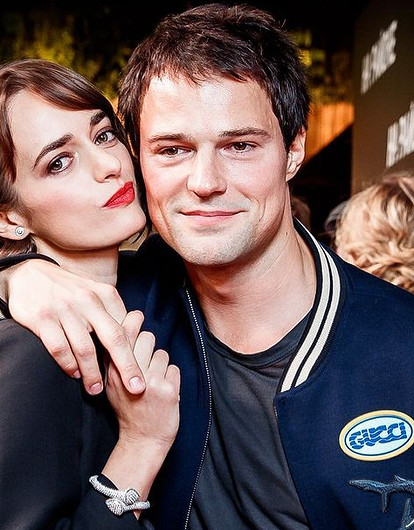 Данила Козловский увиделся с подросшей дочерью после объявления о расставании с Ольгой Зуевой