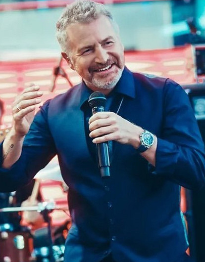 Леонид Агутин потребовал через суд миллион рублей с блогера, который обвинил его в масонстве