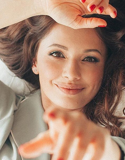 Как попасть на ТВ и почему для этого недостаточно быть «просто красивой»: 10 вопросов телеведущей