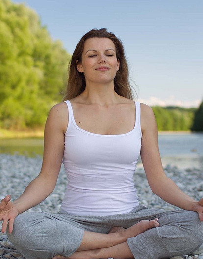 Весам нужно отказаться от кофе, а Близнецам — заняться медитацией: ЗОЖ-гороскоп на май 2021 года