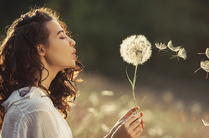 10 вопросов аллергологу: о вреде стресса, опасной еде и правильной защите от пыльцы