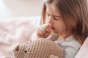 Сухой кашель у ребенка: чем лечить и 7 главных причин возникновения