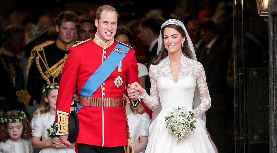 Кейт Миддлтон и принц Уильям показали редкие снимки в честь десятой годовщины свадьбы