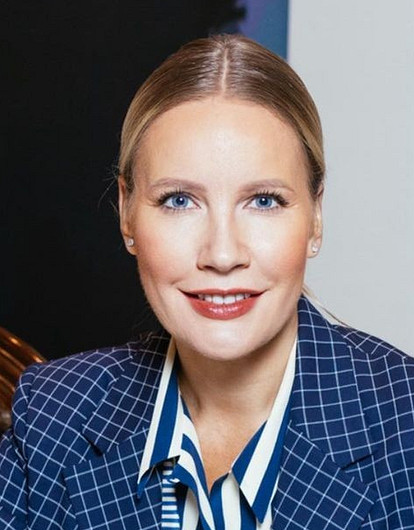 Елена Летучая показала себя с челкой (ее перепутали с Валерией)