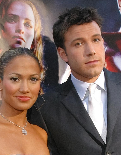 «Где ты прячешь источник молодости?»: Бен Аффлек восхитился фигурой экс-возлюбленной Дженнифер Лопес