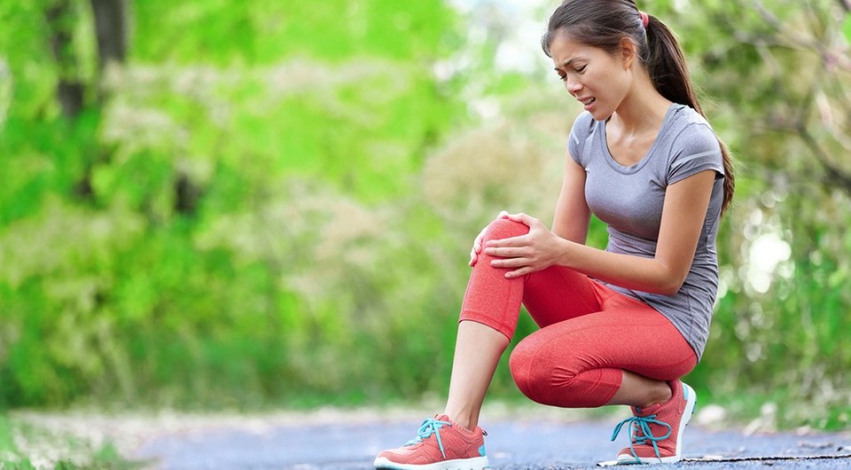 Болит колено при беге: как снизить риск травм и с удовольствием вести активный образ жизни
