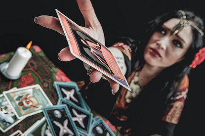 Toп-7 гаданий в международный день цыган