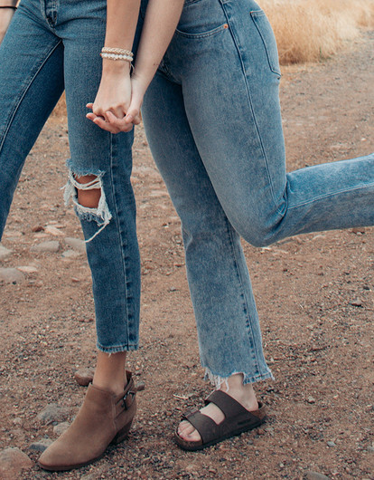 10 вещей, которые давно вышли из моды (а ты все равно их носишь)