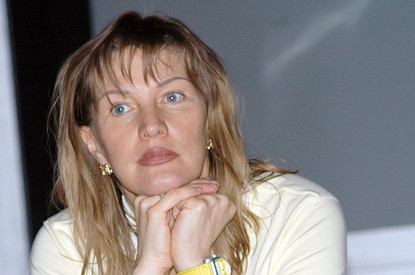 «Почему я должна стесняться любви?»: Елена Проклова ответила на нападки племянника Янковского