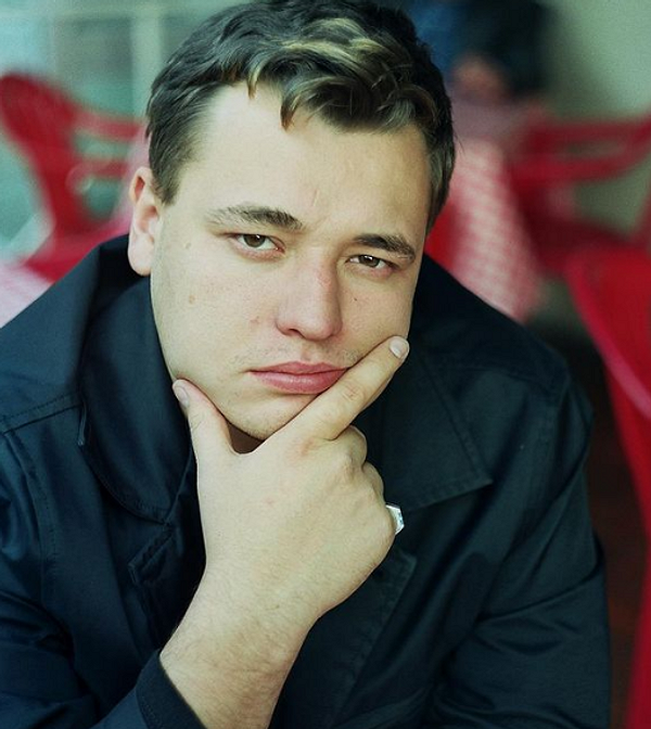 Сергею Жукову — 45: как простой самарский парень стал звездой 90-х и кумиром нескольких поколений