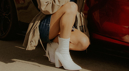 С чем носить белые ботинки: 30 модных женских образов на каждый день